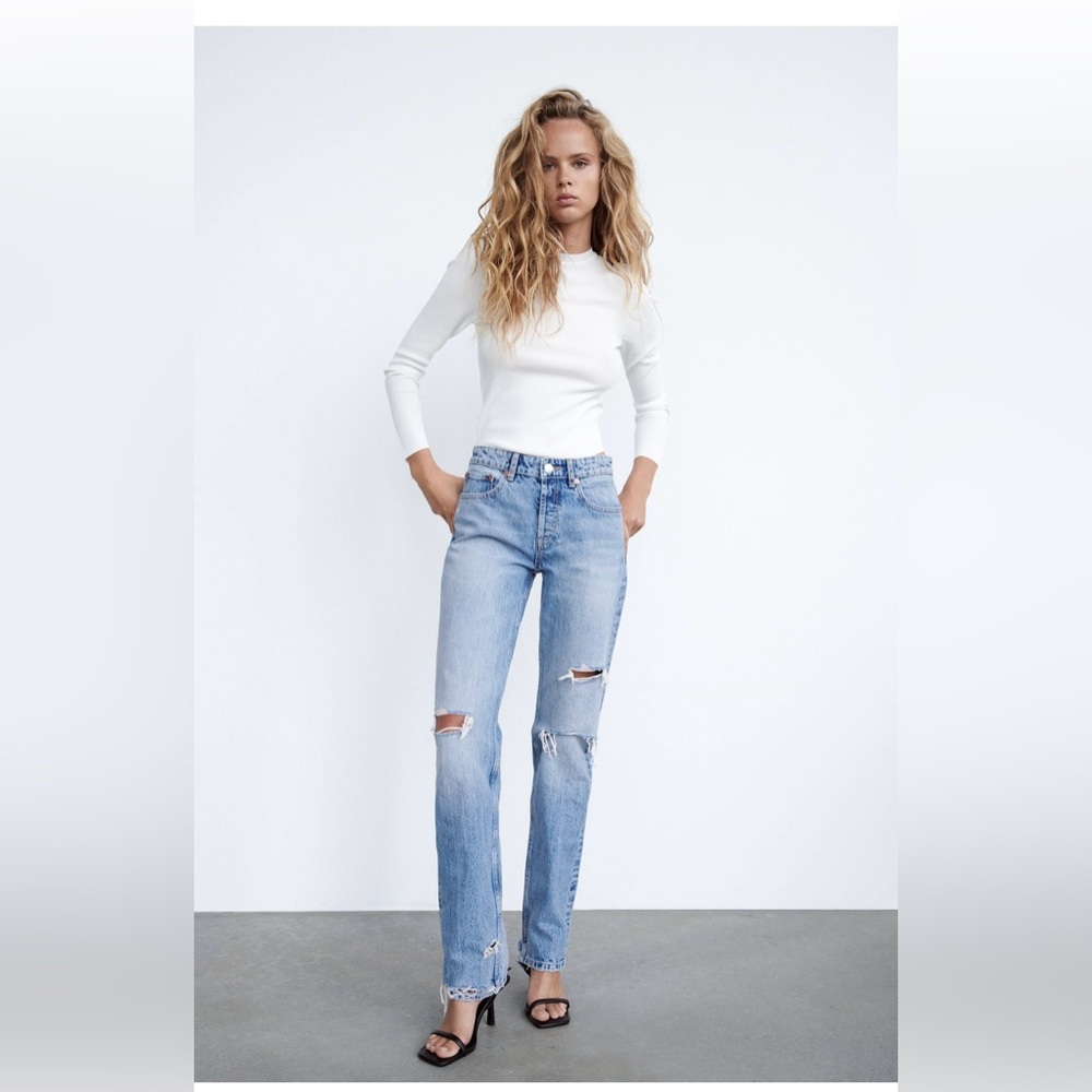 Zara women’s distressed straight jeans size 8/29